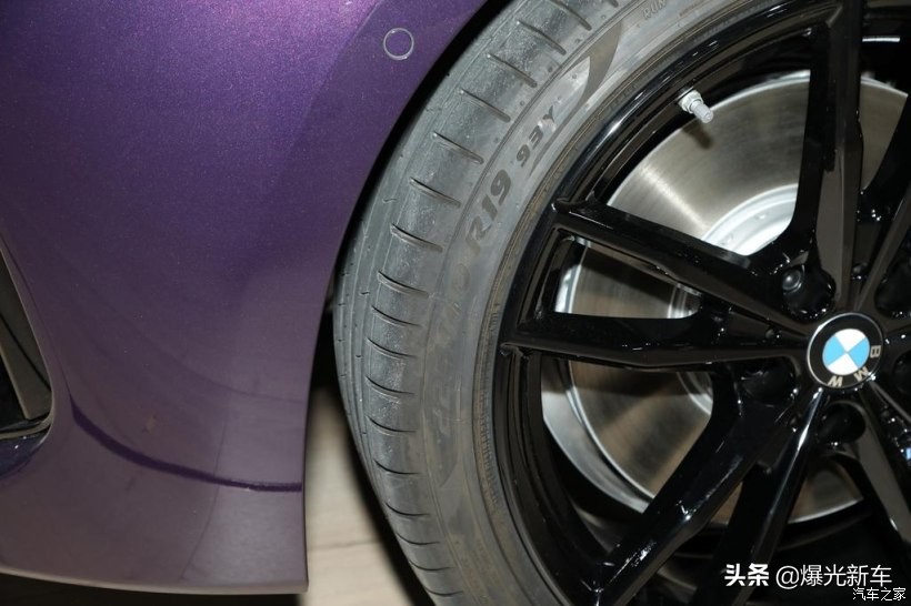 2022宝马2系两门轿跑车,2022款宝马2系225i曜夜版