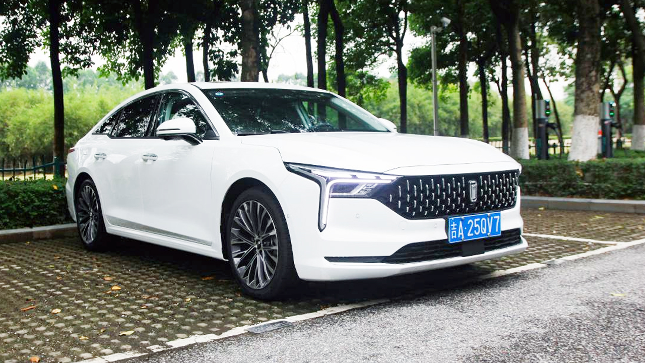 奔腾b7015周年纪念版,奔腾b70的空间测评