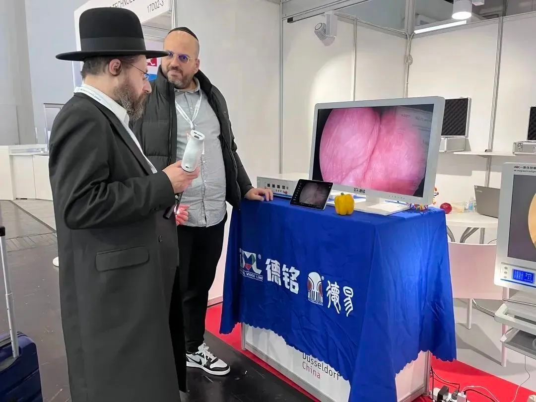 德铭智造闪耀2022MEDICA现场