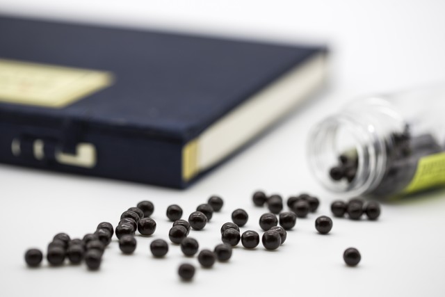 荨麻疹凉血解毒的中成药,荨麻疹用哪些清凉解毒的草药