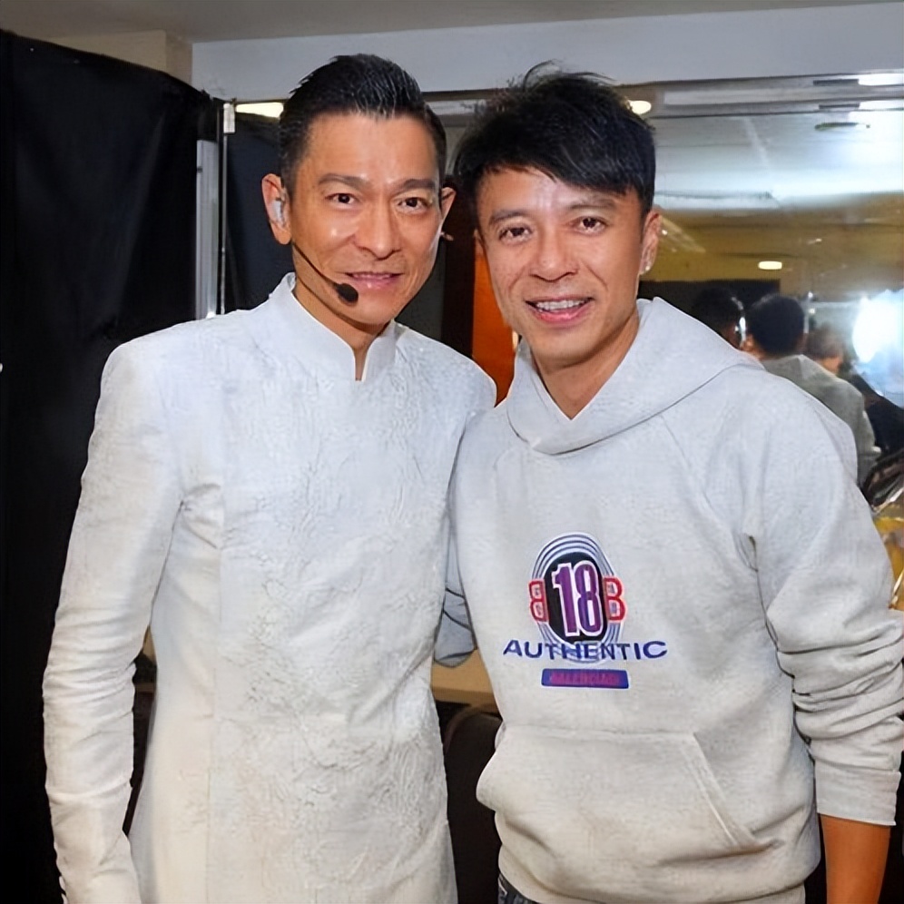 刘德华演唱会观看破3亿人次，回应李克勤逗笑自己，谈影帝无用