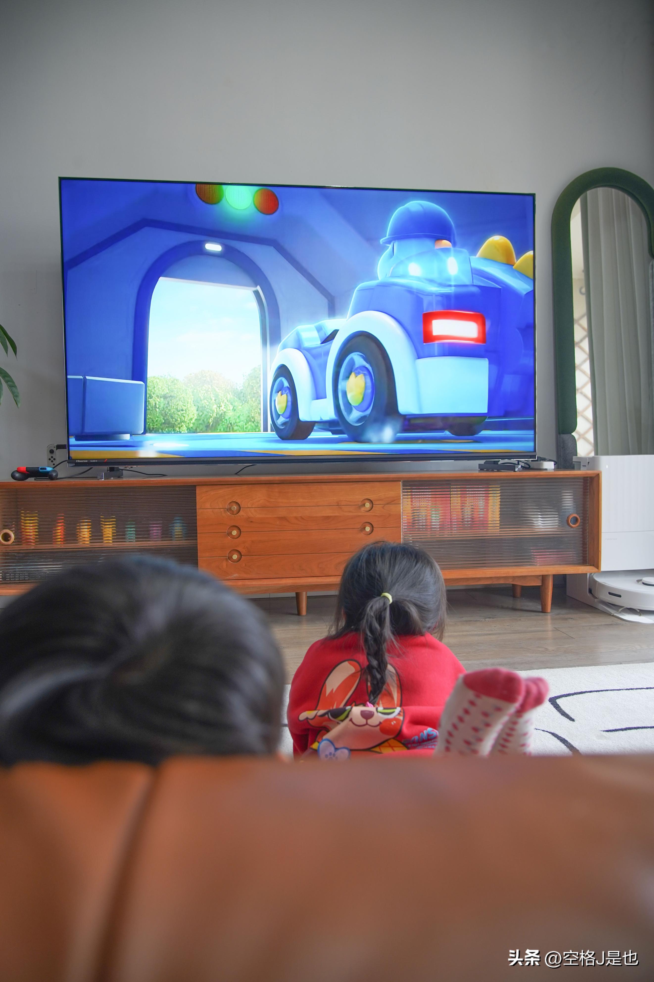 闭眼买的旗舰机,海信电视评测海信U7G-Pro