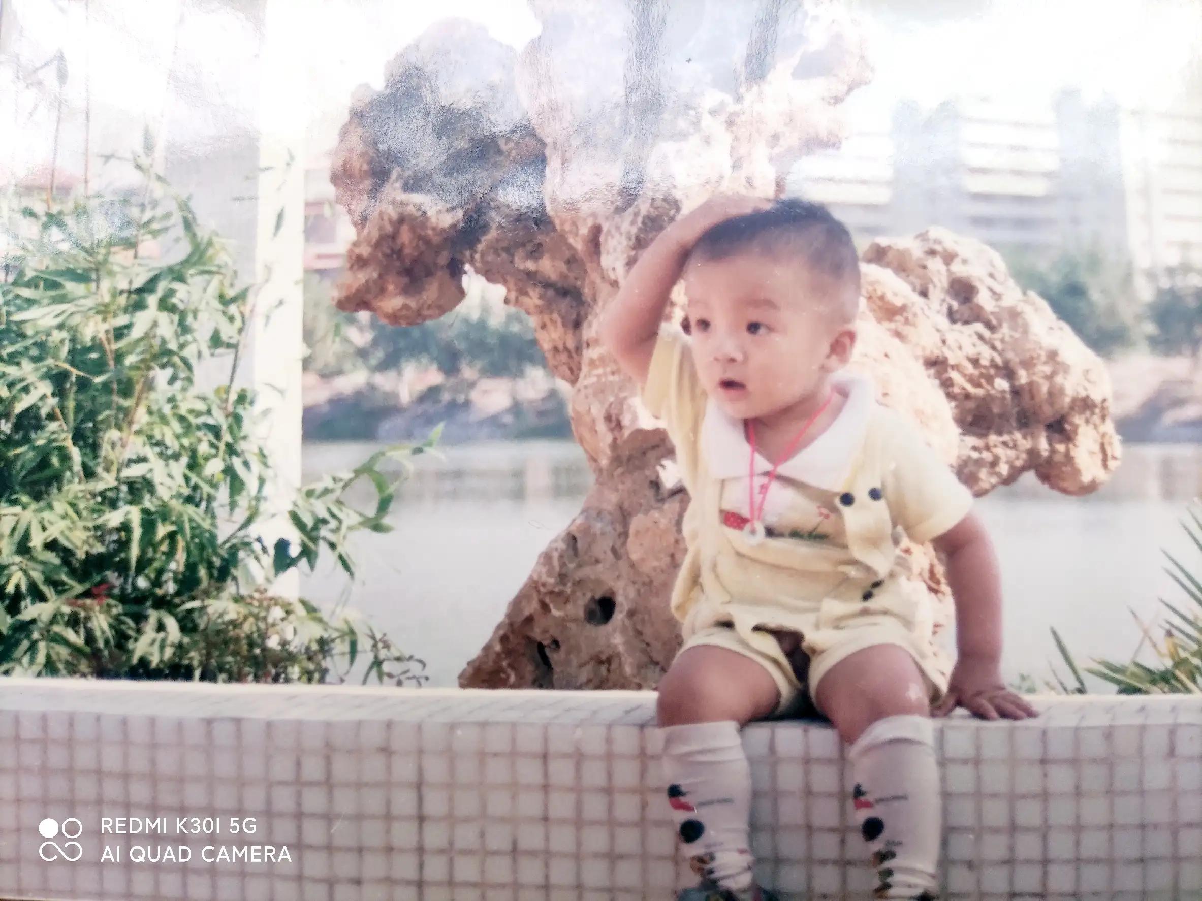 奔跑的气球,倔强蓝气球