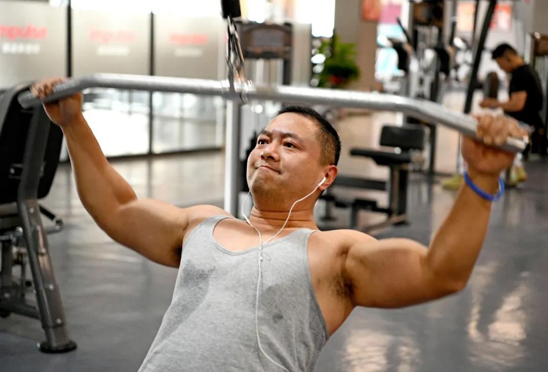 中年男人突然健身意味什么,中年男人突然健身意味出轨吗