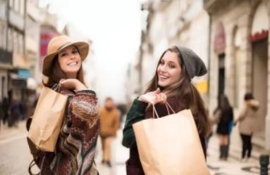 实体店买衣服为什么不能退换,网上买的衣服不合适该如何买出去