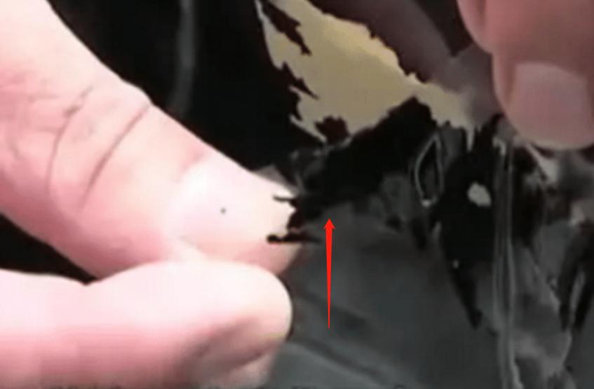 男子喜提新车回家就被撞坏后续,男子喜提新车遭人怨恨多次划伤