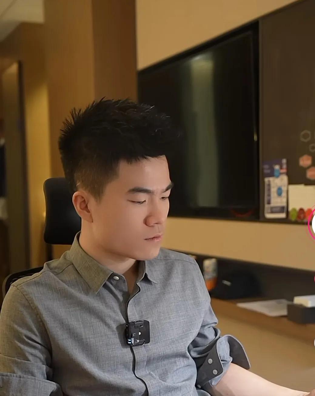 自称已懂种草莓的董宇辉老师，你显然误会了草莓尖尖和草莓屁屁