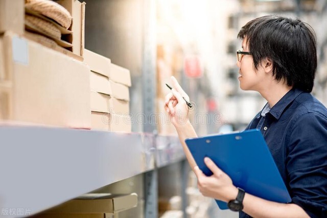 足球史上十大残暴犯规,足球经典战术性犯规