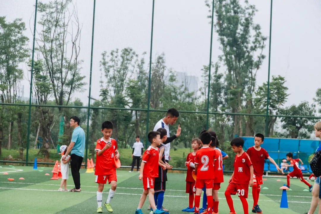 足球嘉年华内容,嘉年华快乐游戏