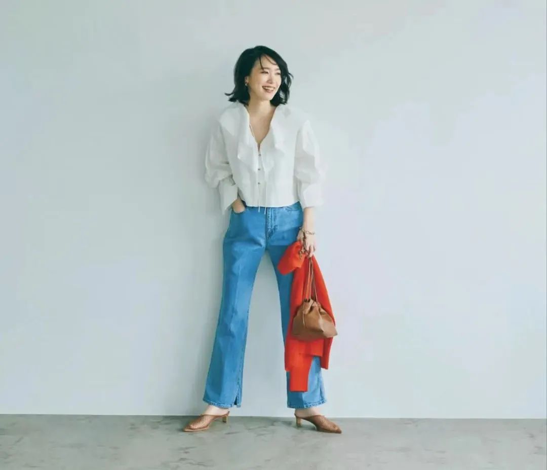 穿蓝色永不过时的高级感,蓝色与粉红色的结合高级感