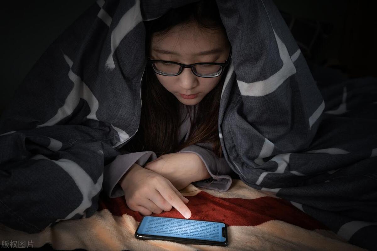 失眠多梦，半夜睡不着，送你4个中成药，养血安神，告别入睡困难