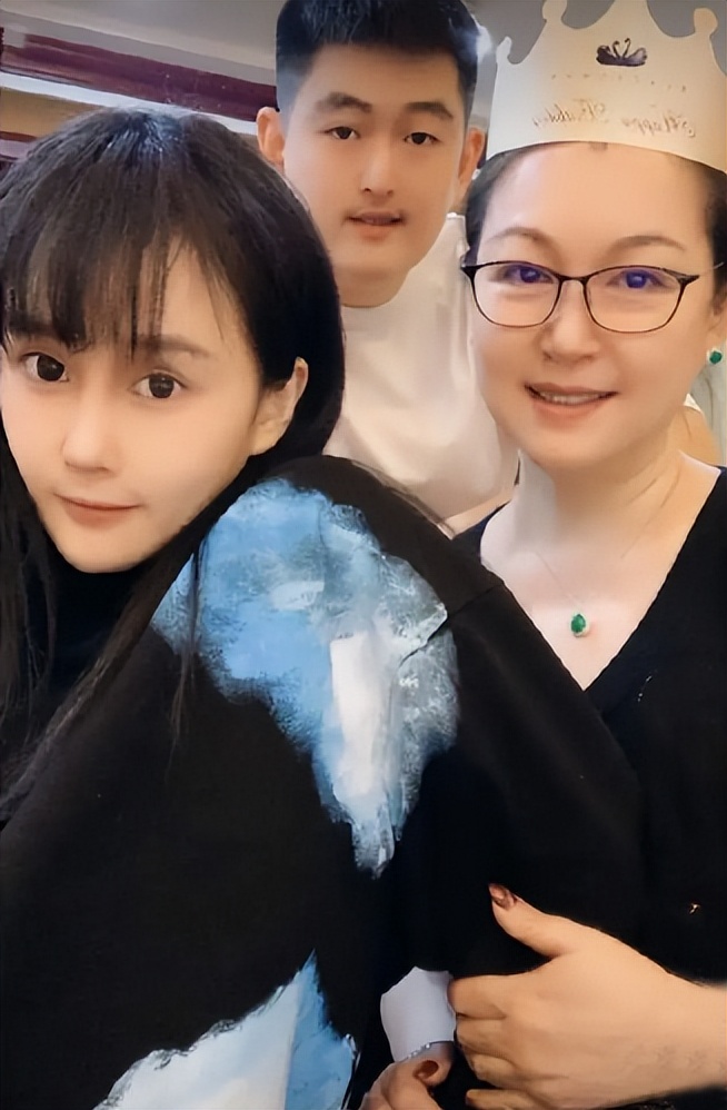 赵本山娶马丽娟真的幸福吗,赵本山马丽娟经历