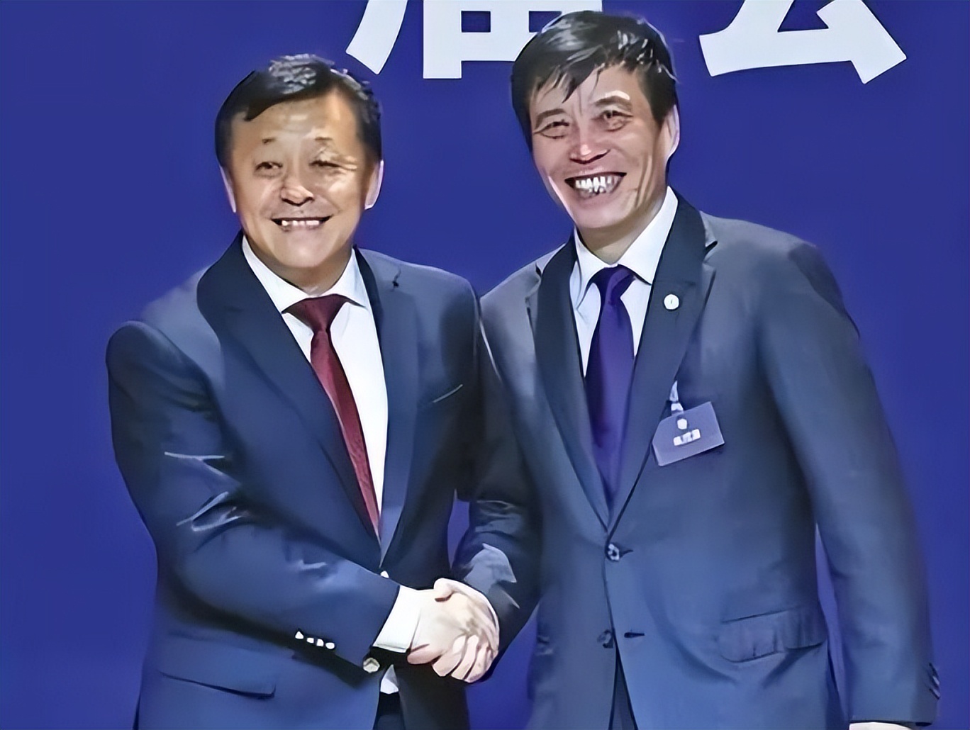 足协对中国职业足球的政策,中国足协官方辟谣遭到全网吐槽