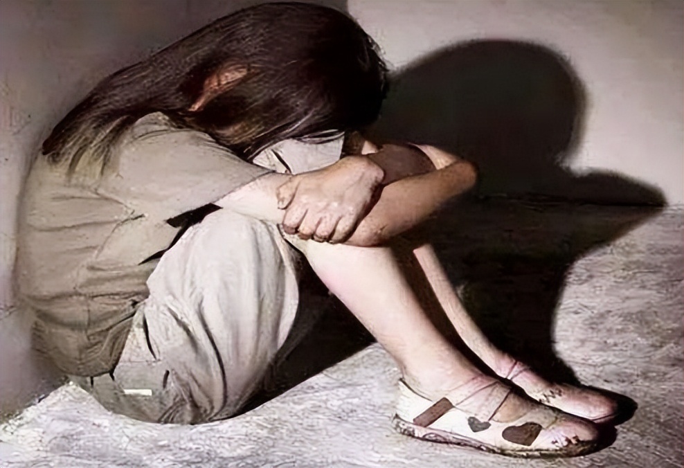 轮奸被判10年的李天一，改名换姓出狱后，最恶心的一幕还是发生了