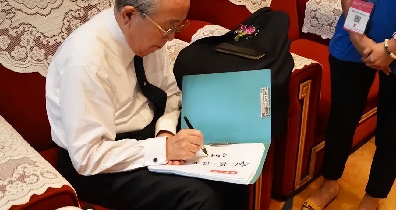 稻盛和夫辞职前问自己三个问题,稻盛和夫临终前10个忠告