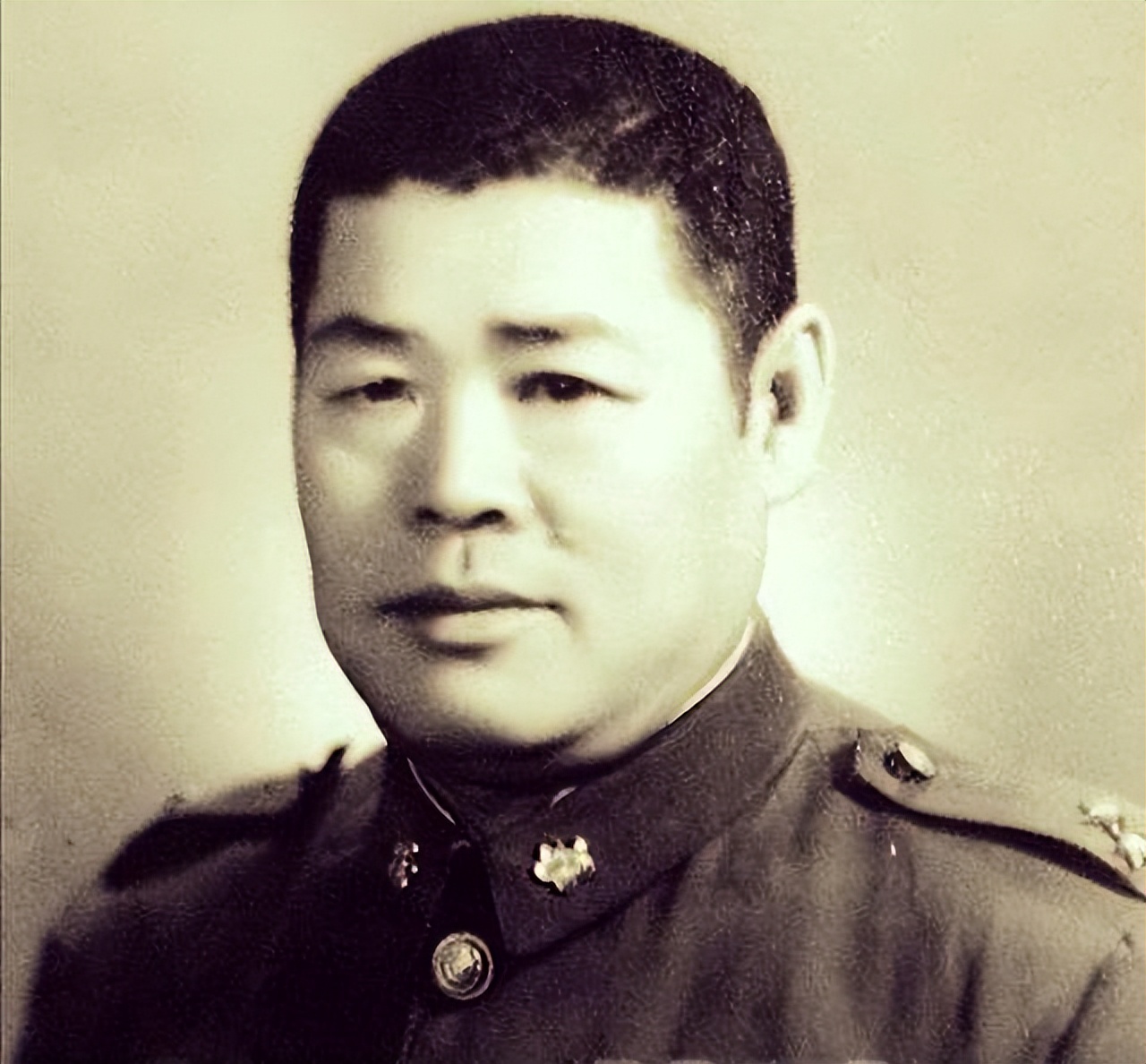 胡宗南部少将被抓，天天监狱等死，有一天起床，发现监狱人没了