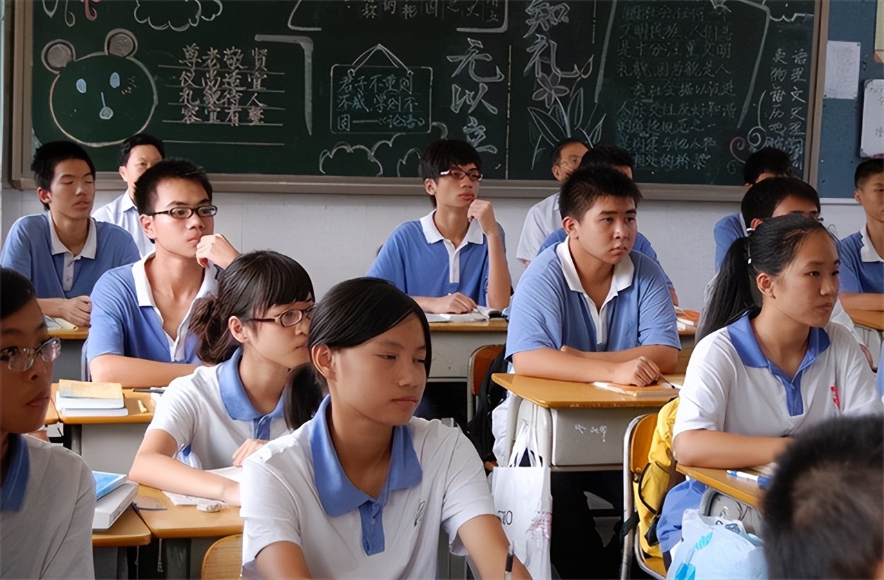 11年前卖肾换手机的小伙怎么样了,当年换苹果手机卖肾的男孩现状