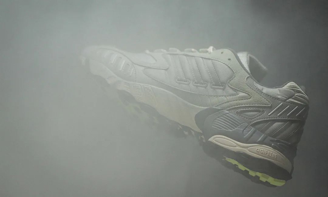 优衣库万金油神裤,极简风格的优衣库