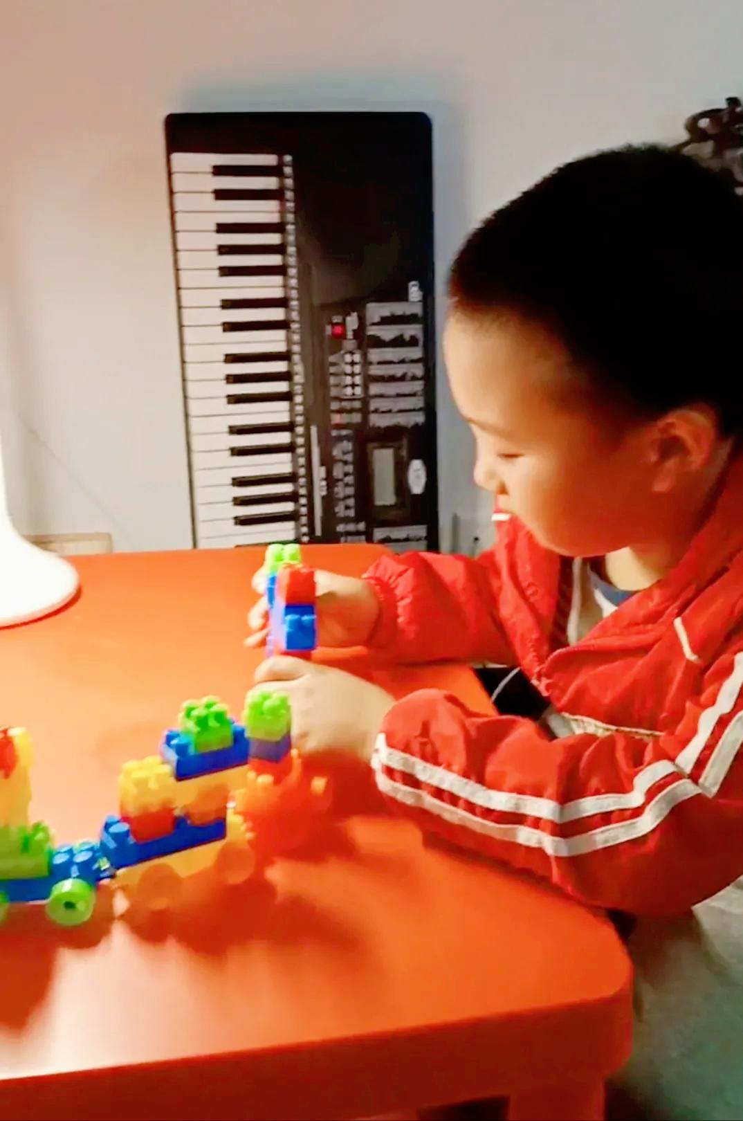 洋洋的故事,洋洋的背后的故事