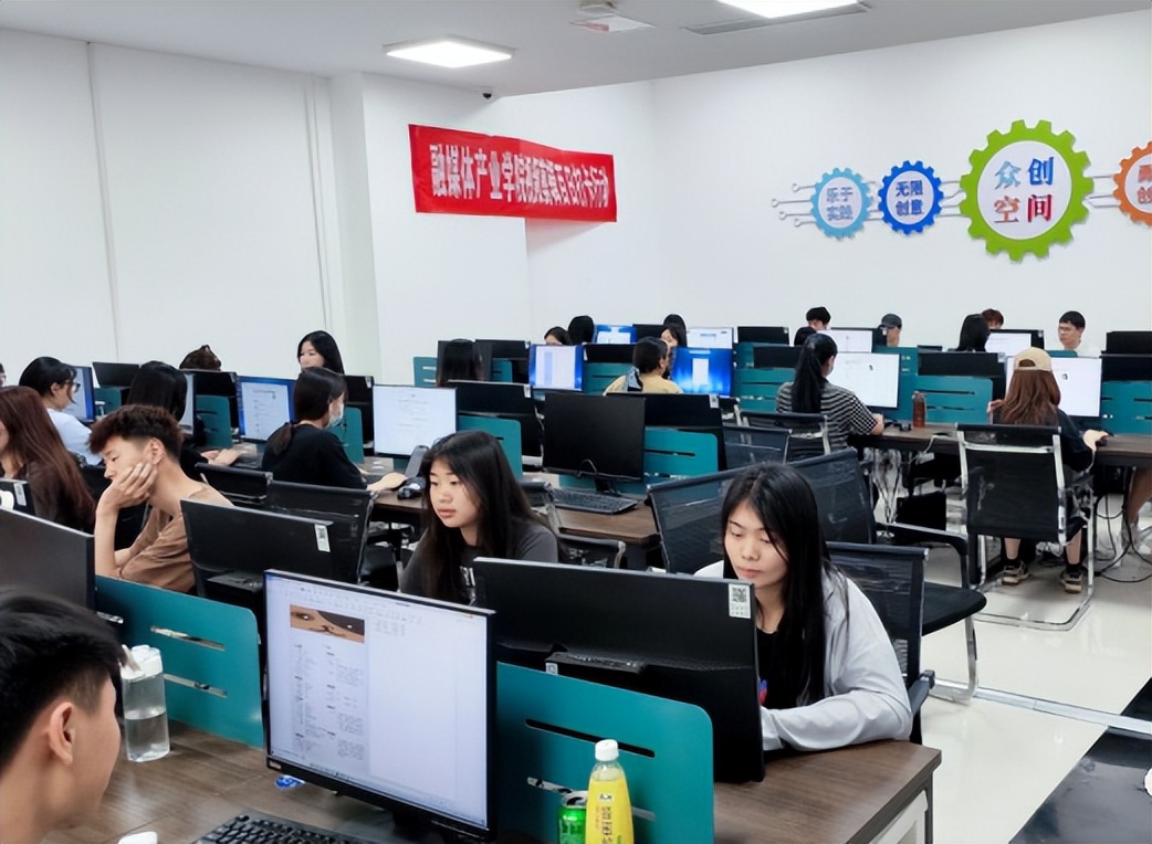 郑州财税金融职业学院开设专业,郑州财税金融职业学院有什么专业