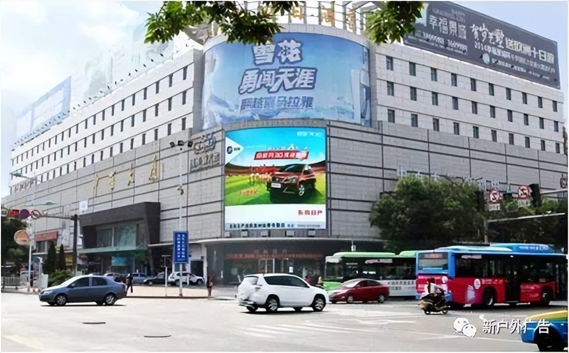 2023户外广告预算怎么投？投沉浸式地标大屏融合商业与艺术！