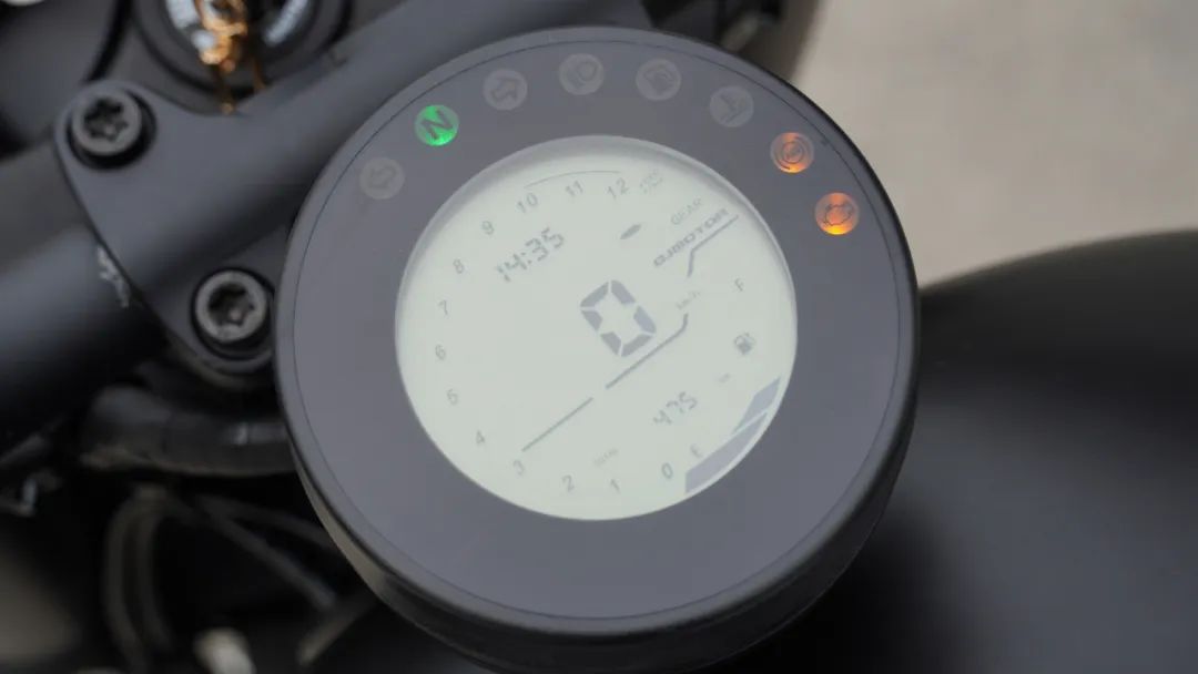 国产300复古巡航车有几款,座高690美式巡航摩托