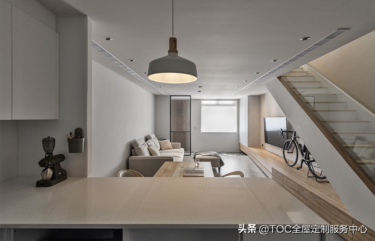 40年沿街旧屋改造，勾勒简静温润的亲子时光