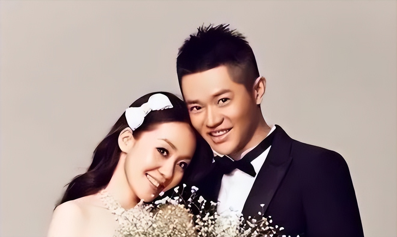 凤凰传奇曾毅有儿有女吗,凤凰传奇曾毅老婆是谁