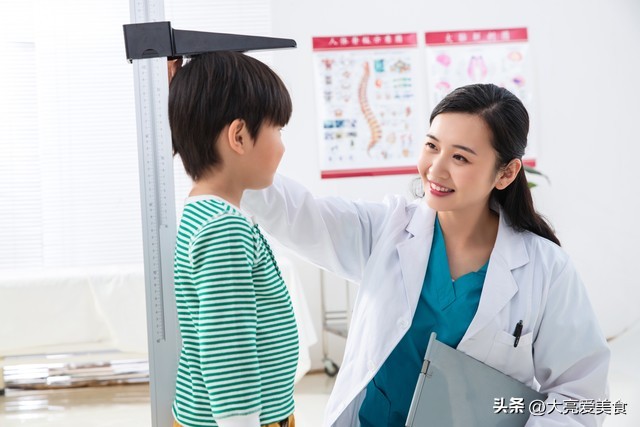 家有孩子，多吃这3种高钙食物均衡饮食，儿童身高发育天天都在长