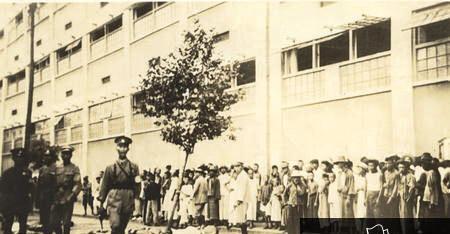 日军日记：*安妇慰**不服从管教，我很愤怒，用*刀刺**插入她的*体下**