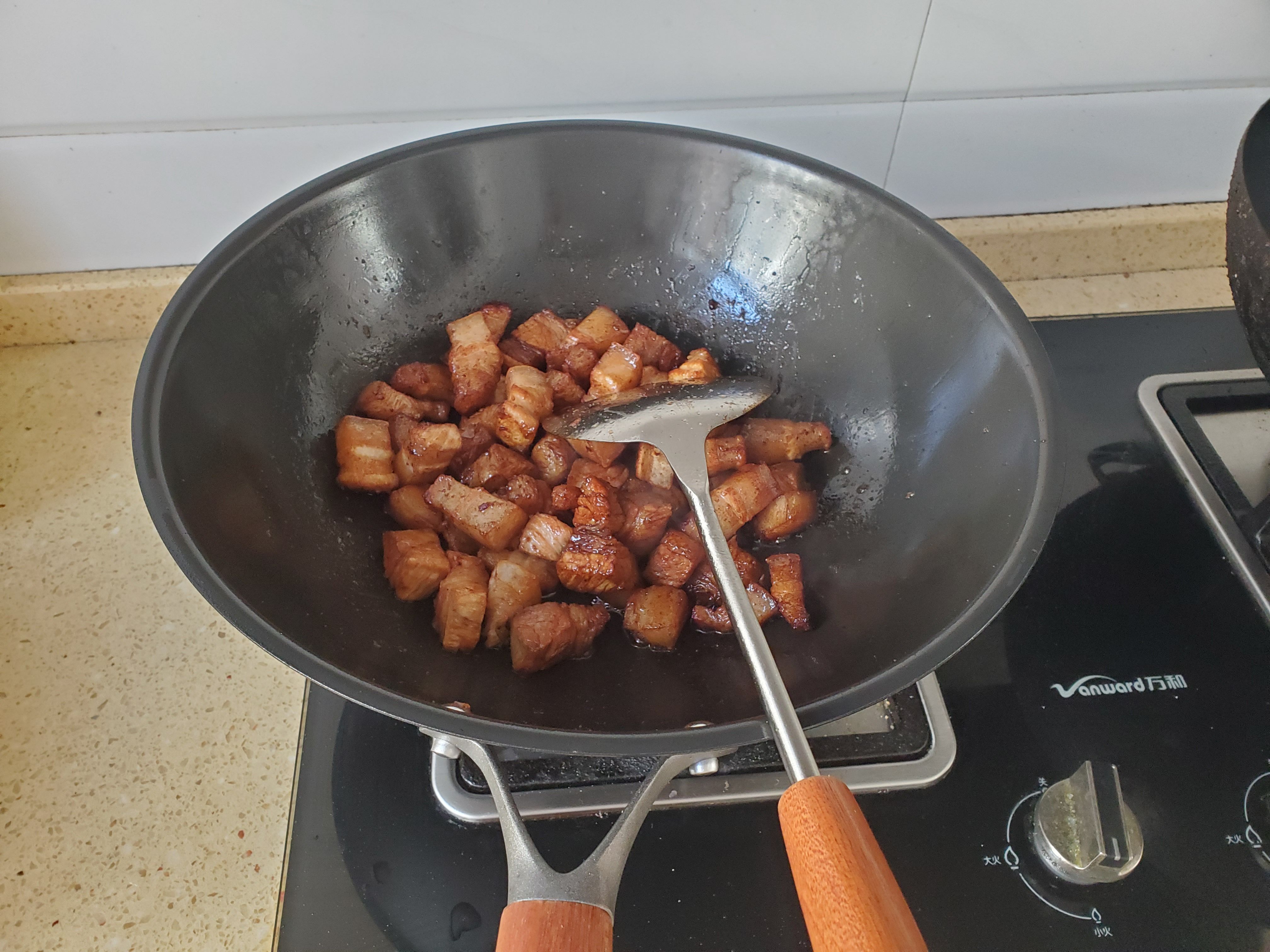 把“轻”和“防锈”做到了极致-三禾窒氮轻铁锅体验