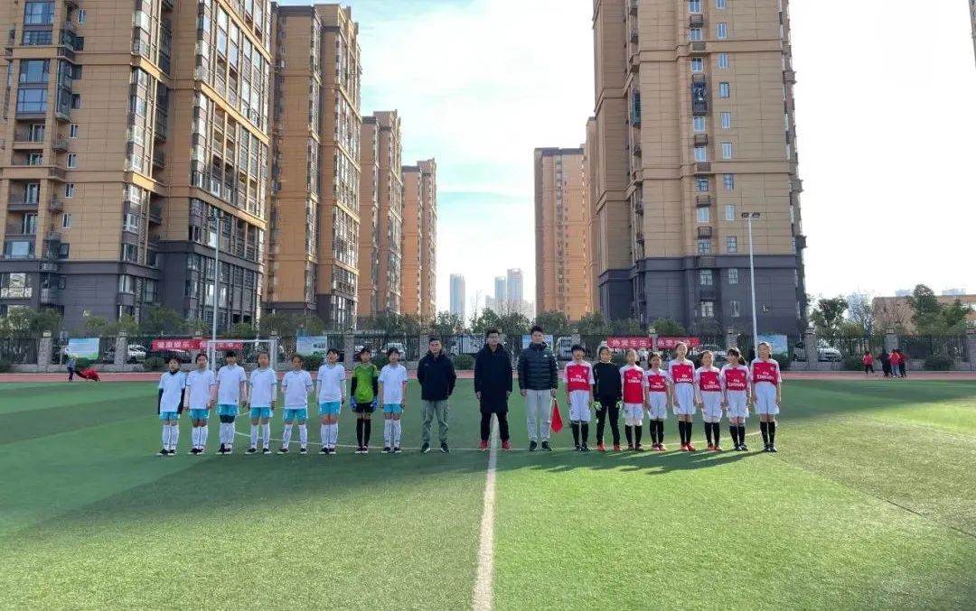 小小足球大小梦想,小学足球联赛拉开帷幕