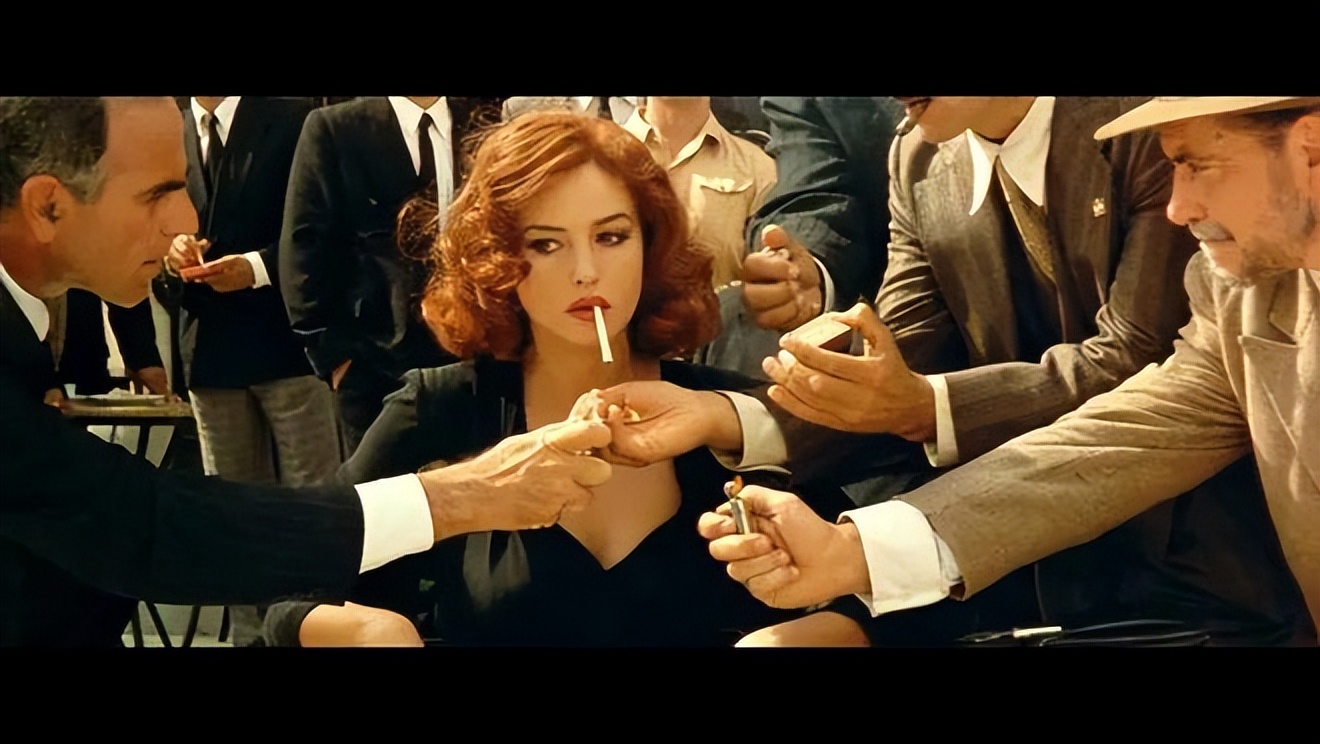 撕破那双*袜丝**的人，需要附上红码