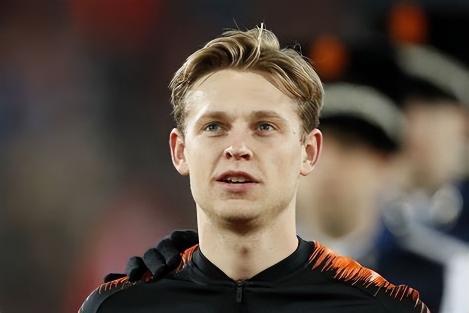 巴萨德容来老特拉福德,德容离开老特拉福德向球迷致敬