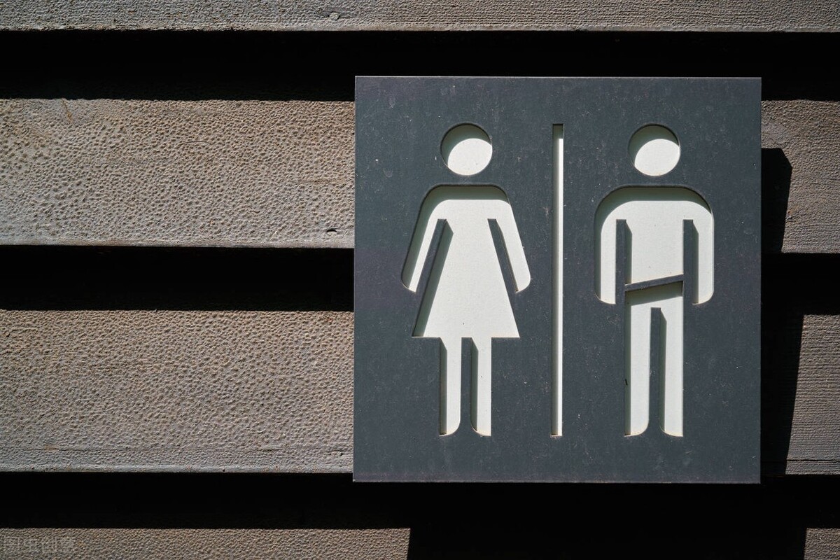 前列腺肥大伴结石症状,前列腺肥大的症状及后果