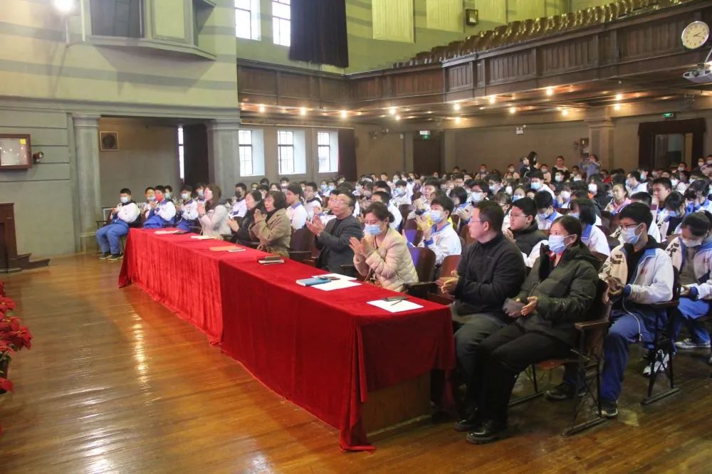 天津耀华嘉诚国际高中,天津耀华嘉诚国际中学初一