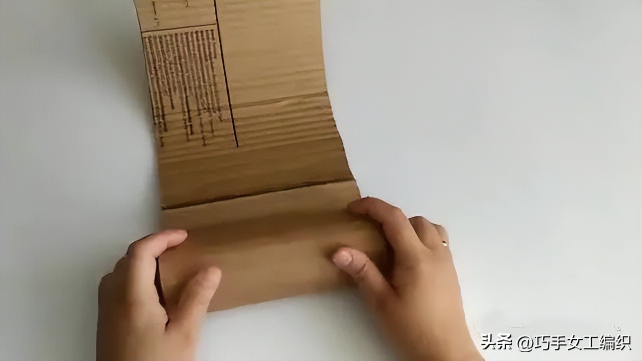 牛仔裤收纳神器改造,旧牛仔裤布条再利用的妙招