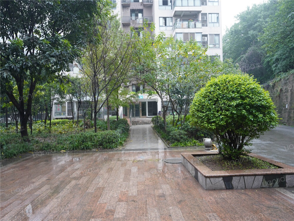 殡仪馆遗体美容师招聘,95后女孩当殡葬师