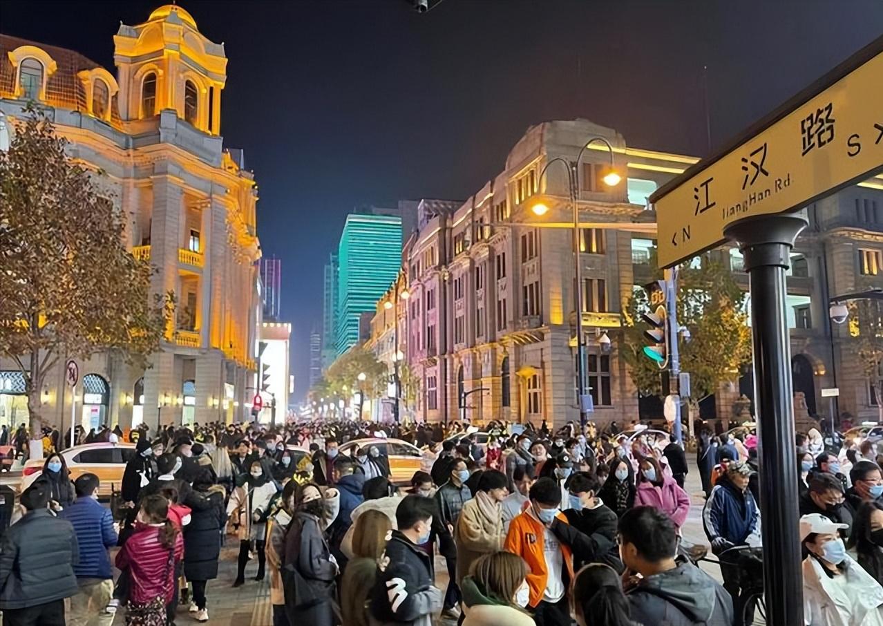 全国十大步行街之一,全国最繁华的十大步行街之一