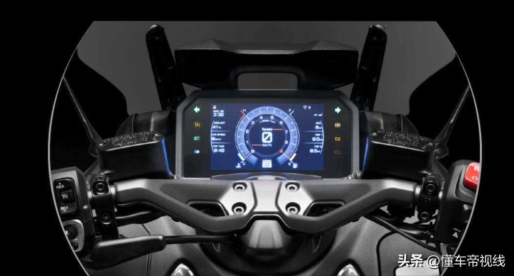 雅马哈tmax560和佛沙750哪个好,2022tmax560