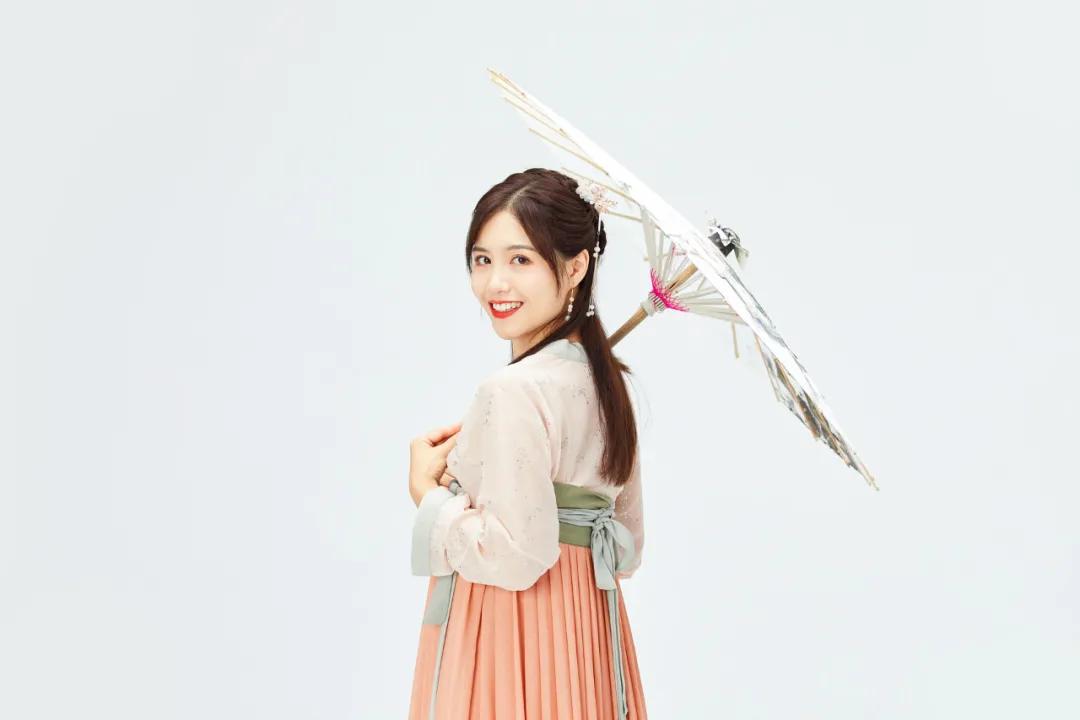 感叹岁月变迁的古诗词,100句关于岁月变迁的诗词