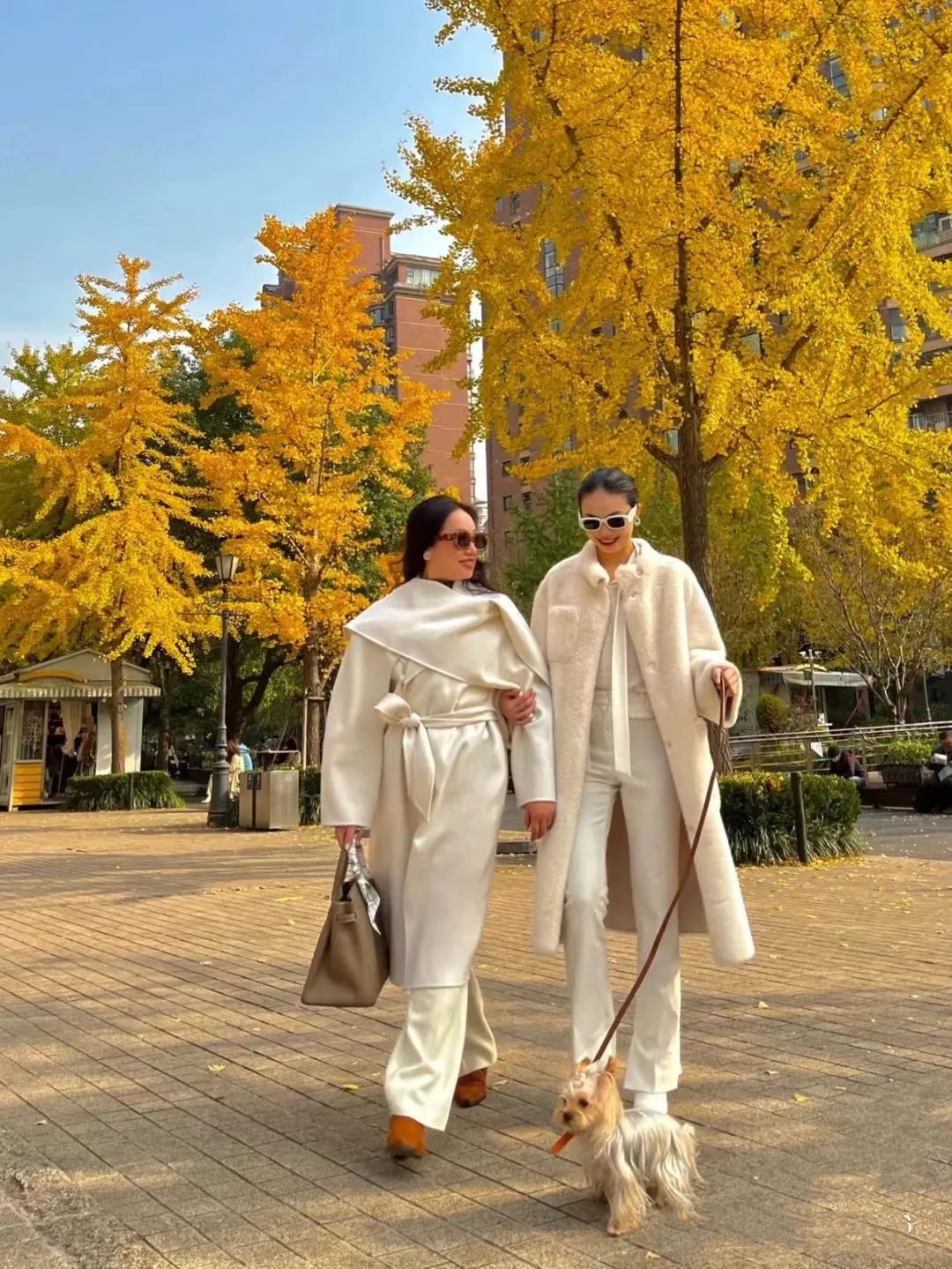 显瘦垂感阔腿慵懒风裤,阔腿裤垂坠感显腿细牛仔裤