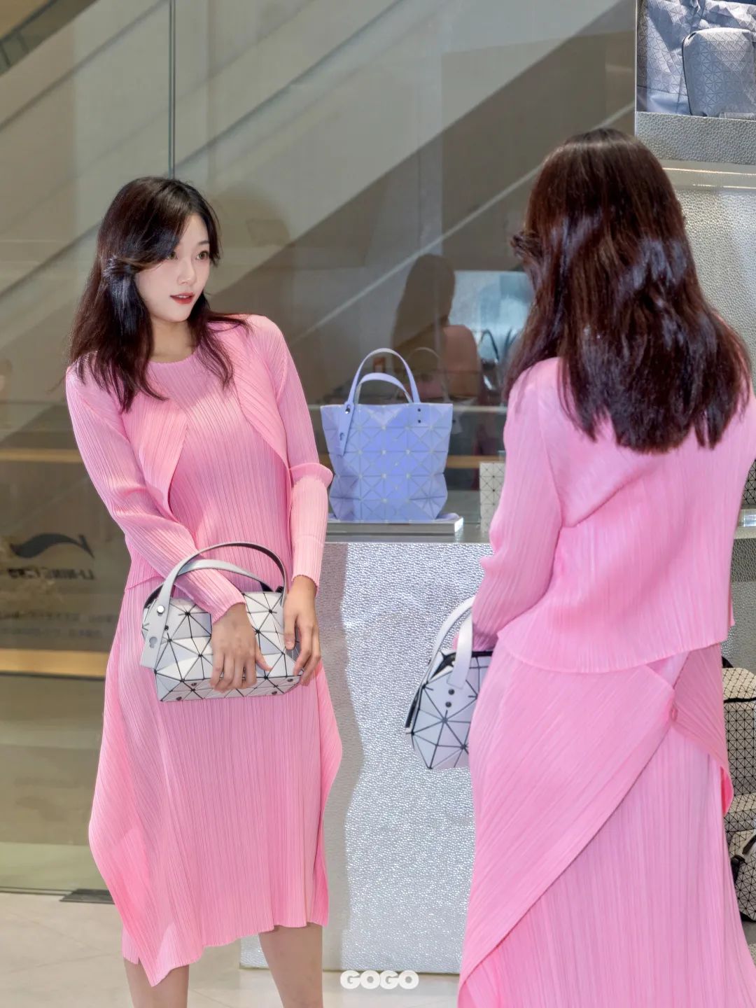 三宅一生限定系列上线！点亮夏日缤纷色彩