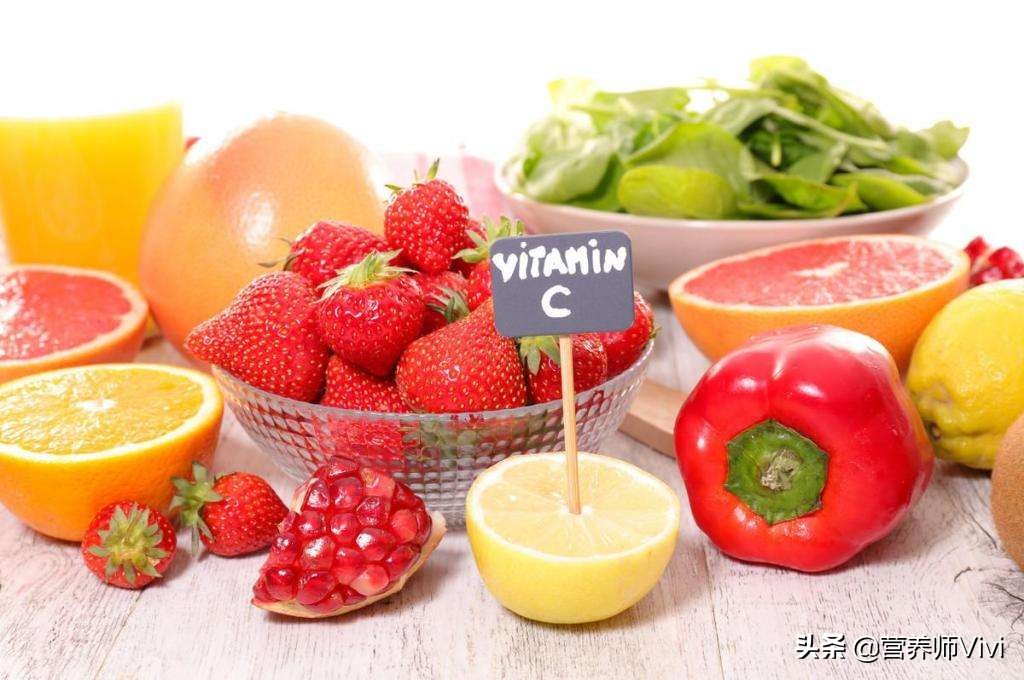 口腔溃疡怎么办告诉你个小妙招,口腔溃疡不只是上火还有4个原因