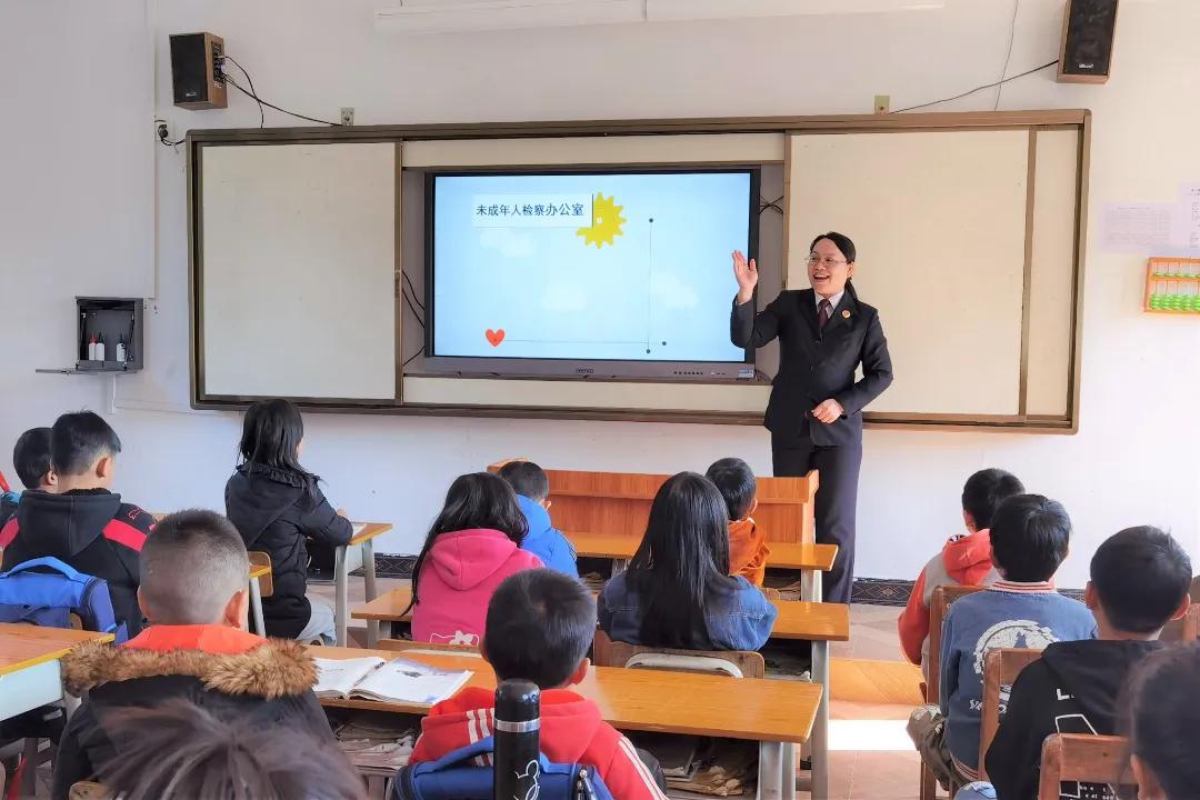 藤检微第713期亮“监督”之剑 铲毒之顽疾 扬法之正气——藤县人民检察院2021年度开展禁毒工作纪实