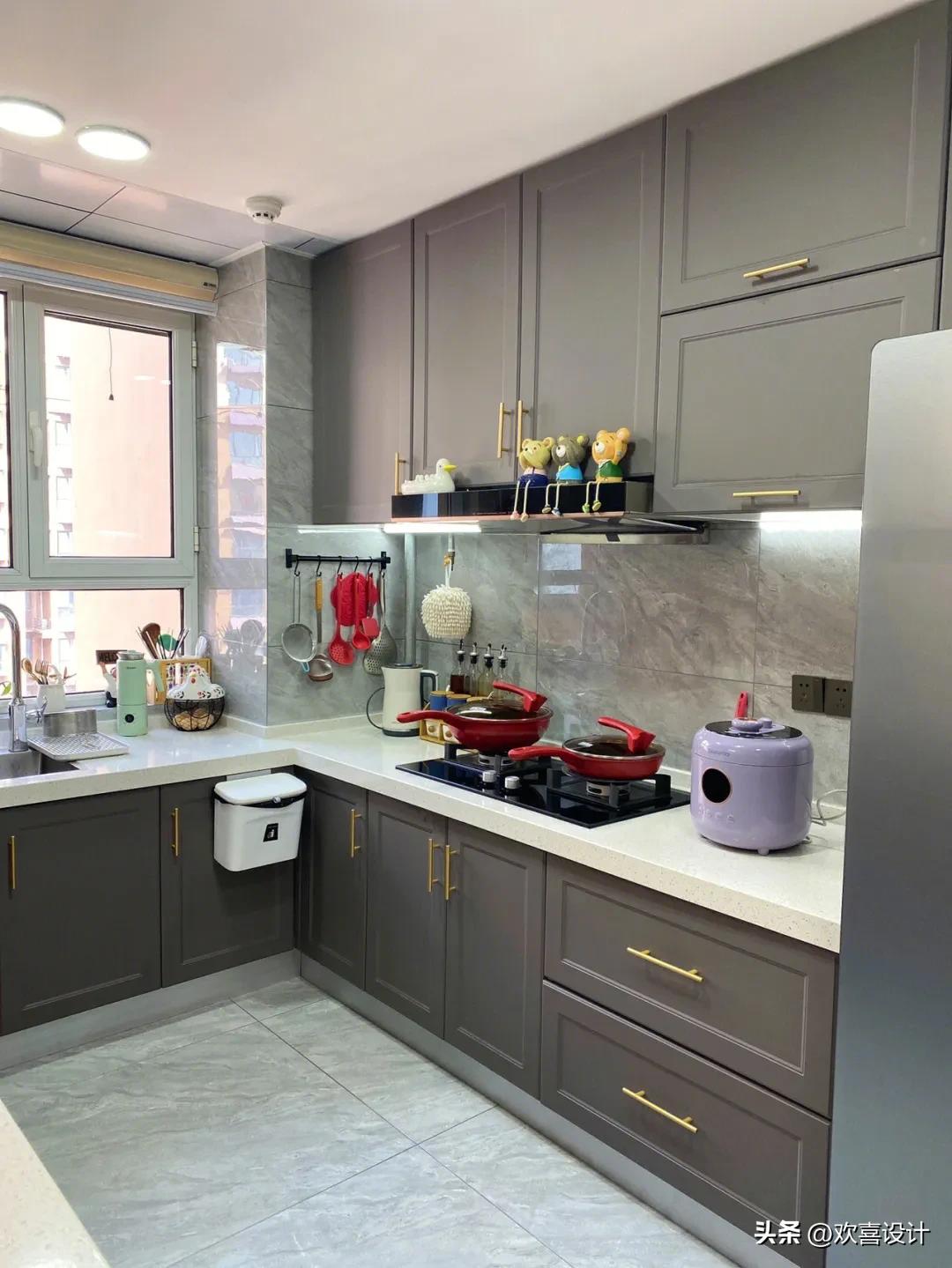 高颜值的厨房瓷砖铺设方案,30公分厨房装修效果图