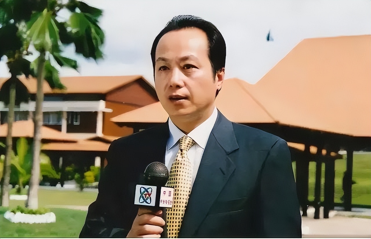 罗京去世后他妻子怎么样了,罗京去世后的照片