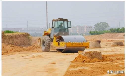 路基填筑压实度不足改善措施,路基压实度不足的案例