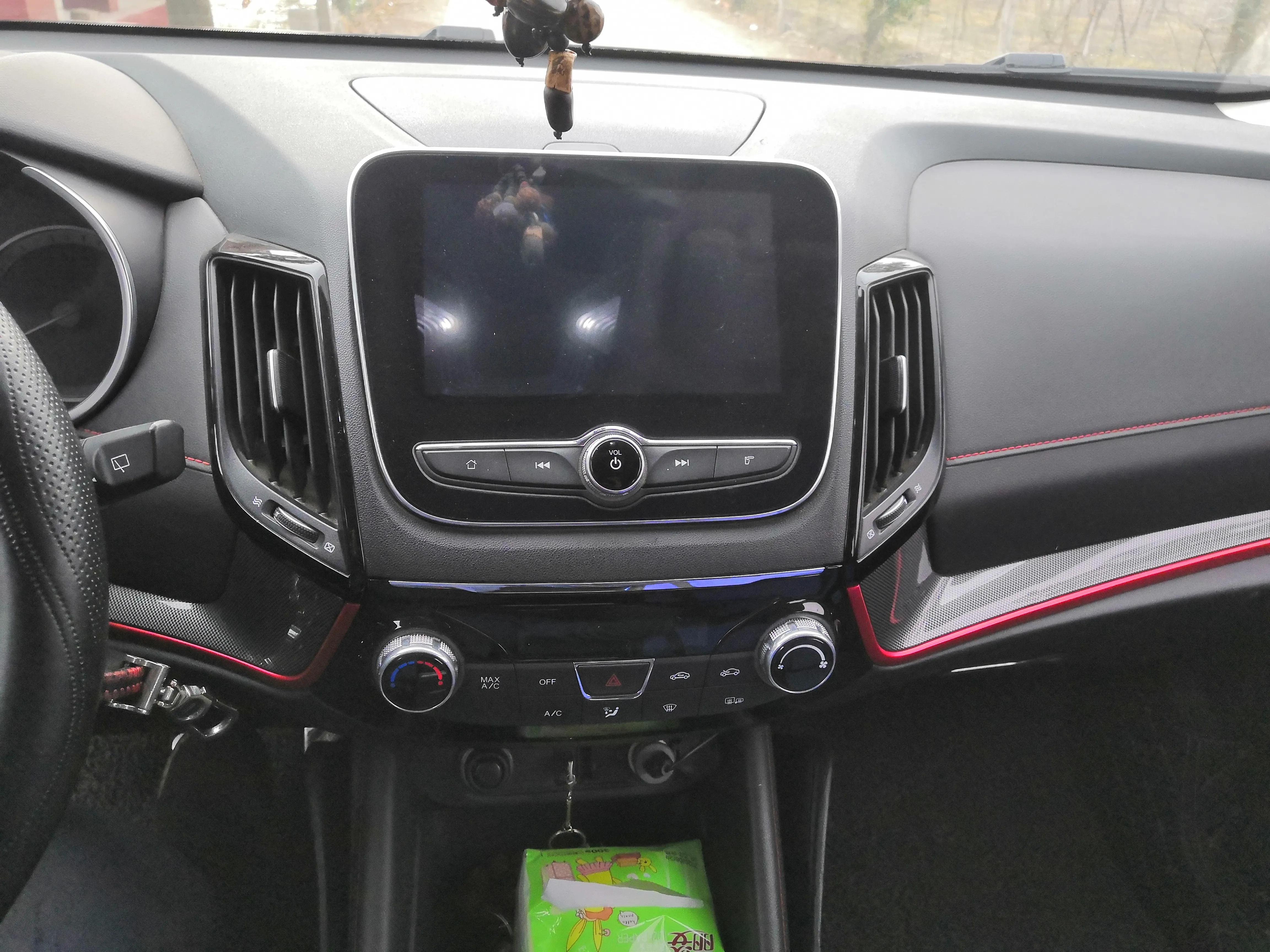 后备箱可以加装什么,汽车后备箱垫子选什么颜色好打理