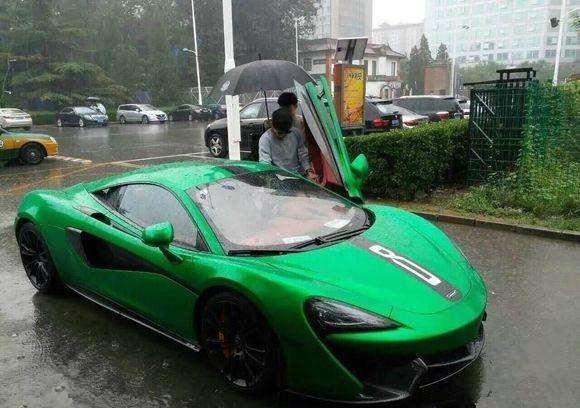 国足球员座驾让普通人羡慕,国足队员豪车大比拼